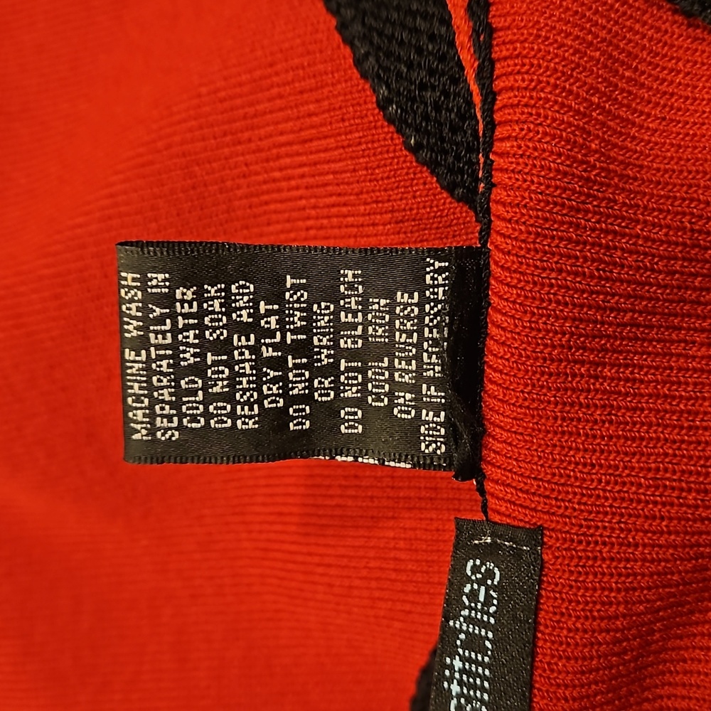 Yarns & Stitches Red and Black Sweater Vest - Picture 7 of 7